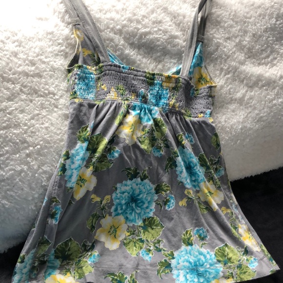 Beautiful, summery Abercrombie shirt! - Picture 2 of 3